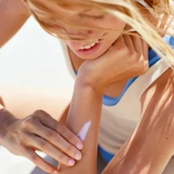 Naif Sunscreen Body Spf30